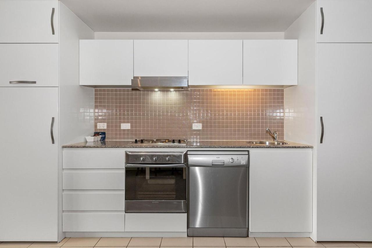 Belle Escapes - Glenelg Seaside Apartment מראה חיצוני תמונה