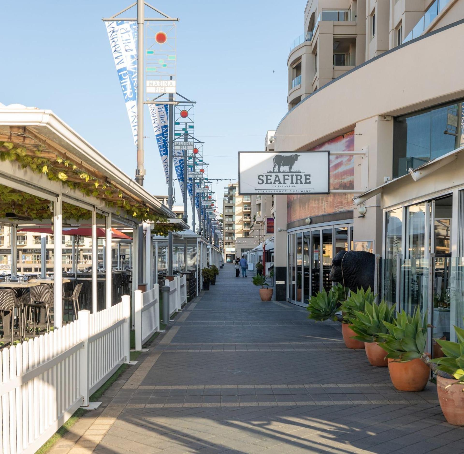 Belle Escapes - Glenelg Seaside Apartment מראה חיצוני תמונה